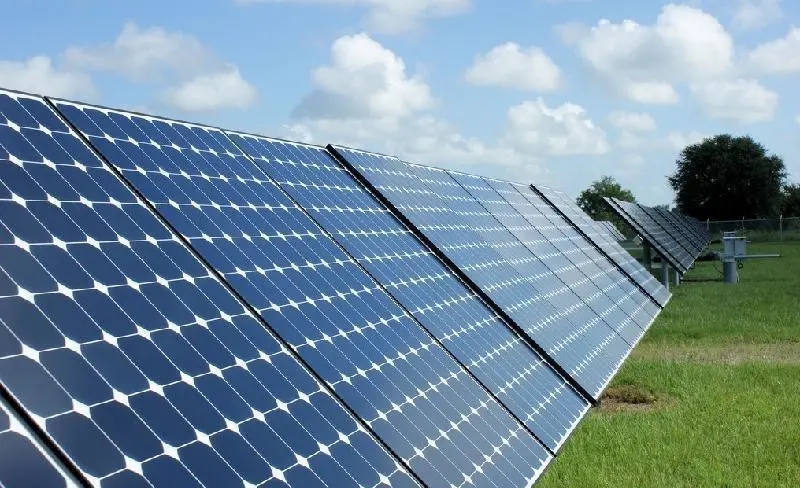 微光能路燈夜夜明MPPT控制器與傳統(tǒng)控制器充電性能的分享比對